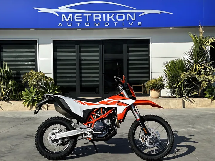 2027 KTM 690 Enduro R